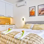 Apartmán Osiedle Skalne - Blisko Western City, Wypozyczalni Quadow - By Royal Aparts