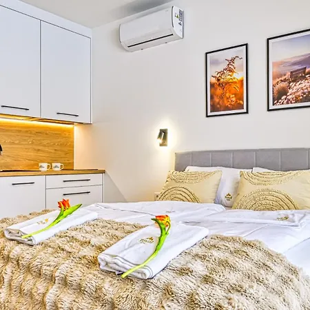 Apartment Osiedle Skalne - Blisko Western City, Wypozyczalni Quadow - By Royal Aparts