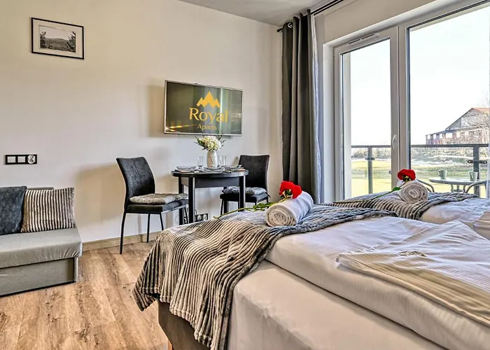 Apartment Osiedle Skalne - Blisko Western City, Wypozyczalni Quadow - By Royal Aparts *